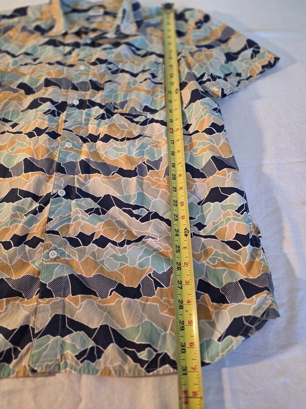 The North Face Men's Short Sleeve Patterned Shirt in Navy, Light Blue & Tan - Picture 3 of 7
